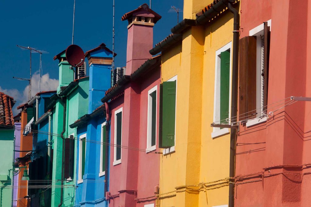 Picture of coloured houses in Burano. One of the best things to do in Venice