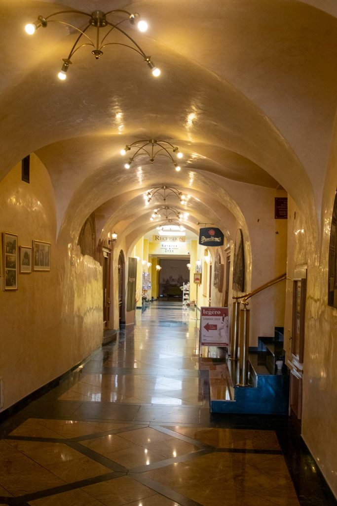 image of entry corridor in grandhotel-zvon