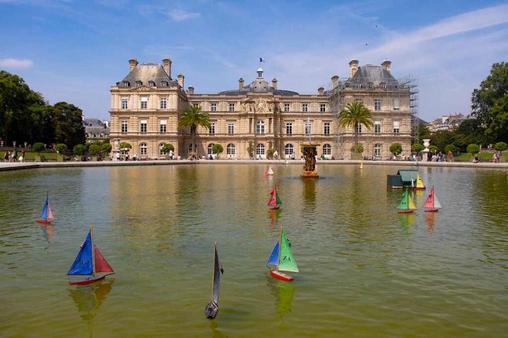 Jardin du Luxembourg Image of the lake and palace in the Jardin du Luxembourg PAris