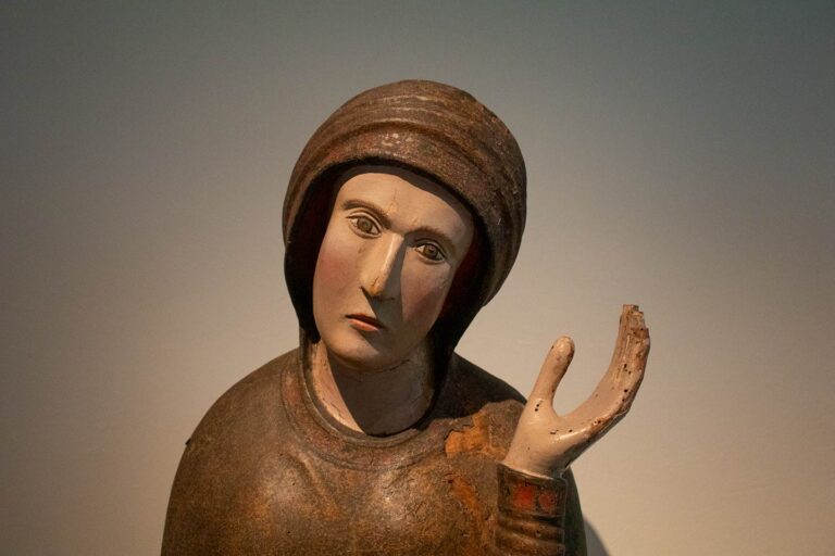 cluny museum paris image of wooden statue of woman in cluny museum paris