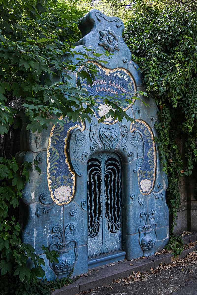image of Schmidl family tomb Kozma street jewish cemetery Budapest hungary