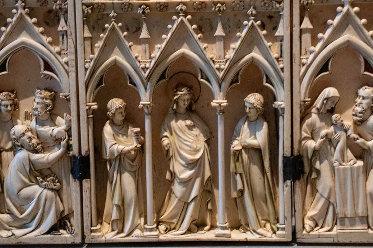 image of lower part of st Sulpice du tarn triptych Cluny museum Paris france