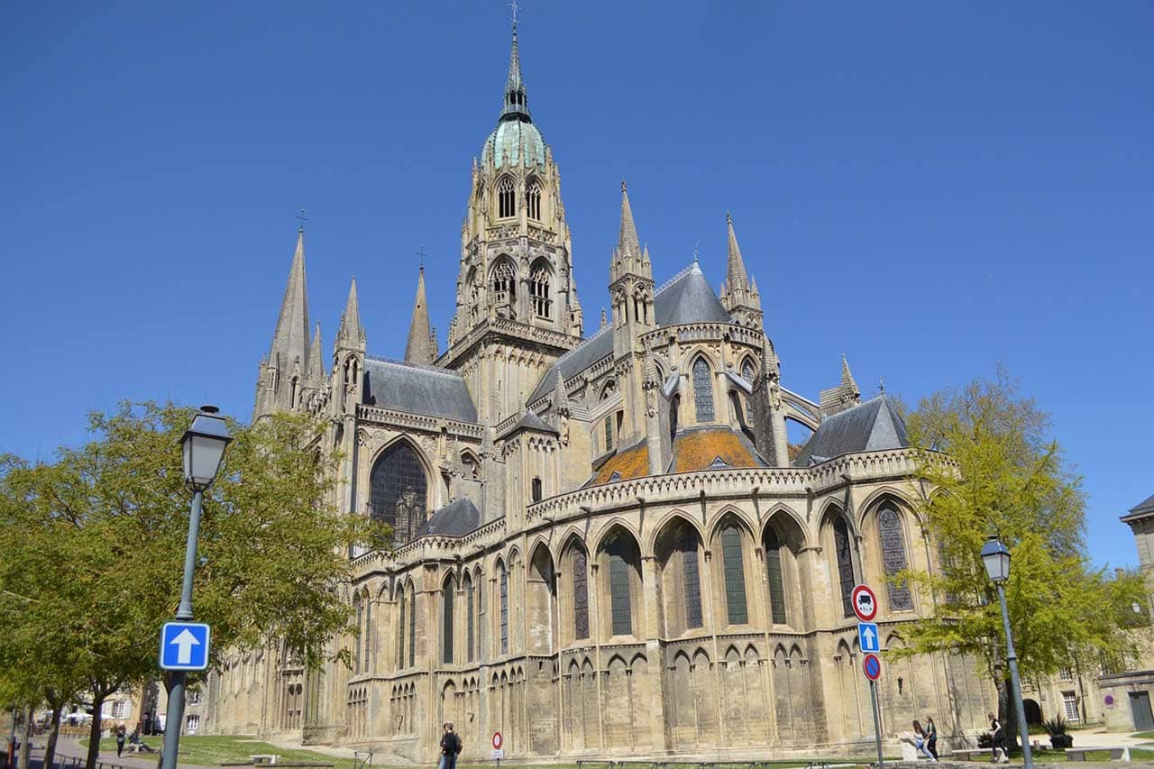 image of Bayeux cathedral normandy france