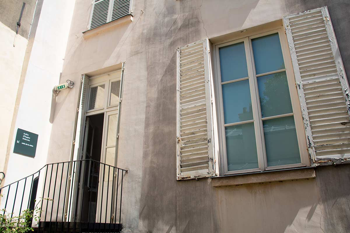 image of rear entrance to Delacroix's apartment at delacroix museum Paris france