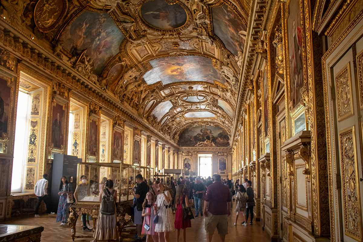 image of Galerie Apollon Louvre museum Paris france