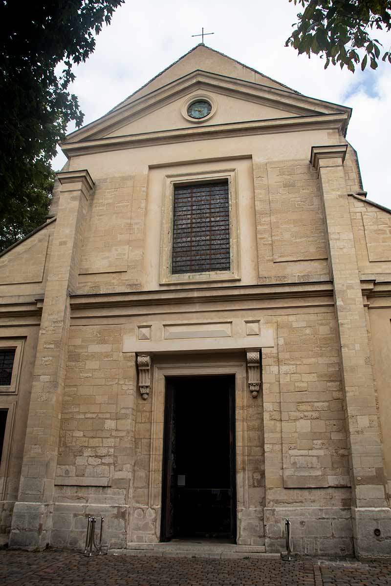 image of west front of st Pierre de Montmartre church Paris france