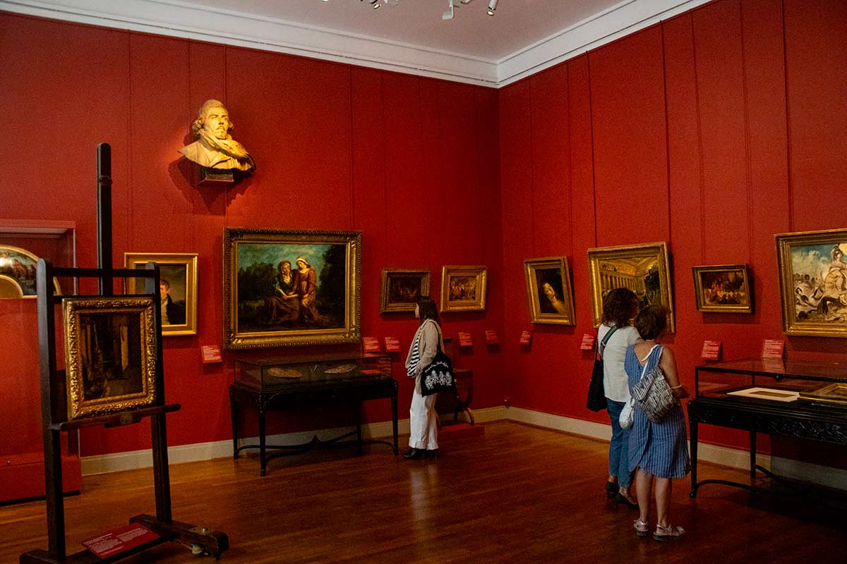 image of gallery room in delacroix museum Paris france